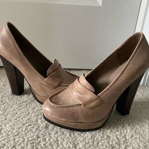 Aldo distressed heels